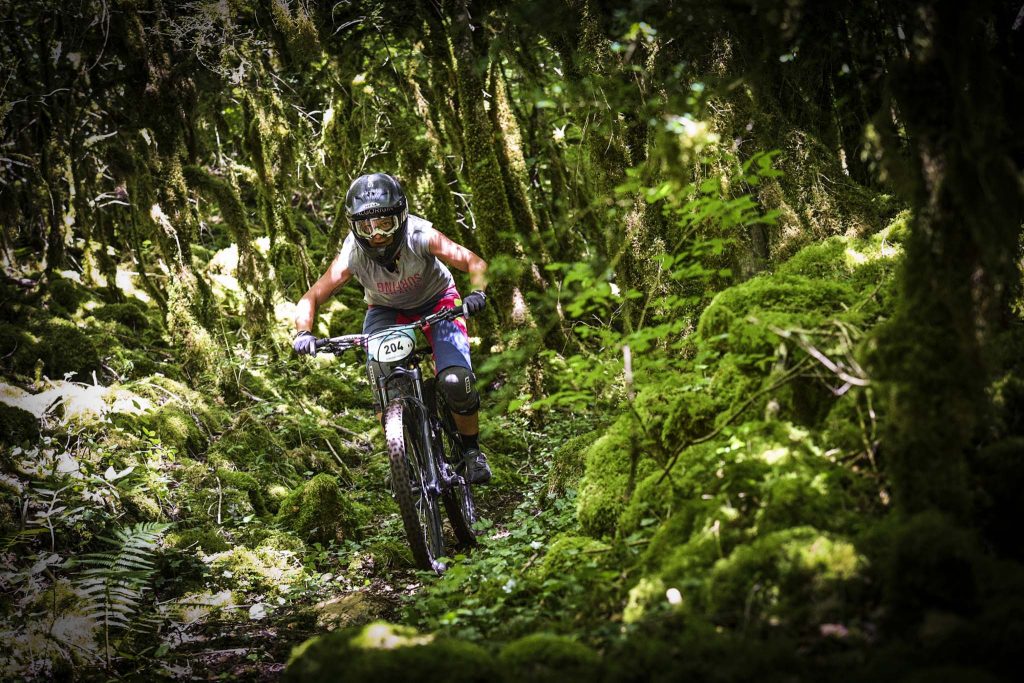 Enduro Jura by Julbo : Embarquez avec Déborah Motsch 