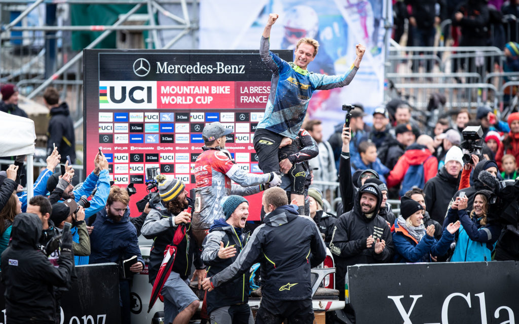 DH World Cup #7 : La Bresse | Rachel Atherton gagne, Martin Maes rentre dans l'histoire