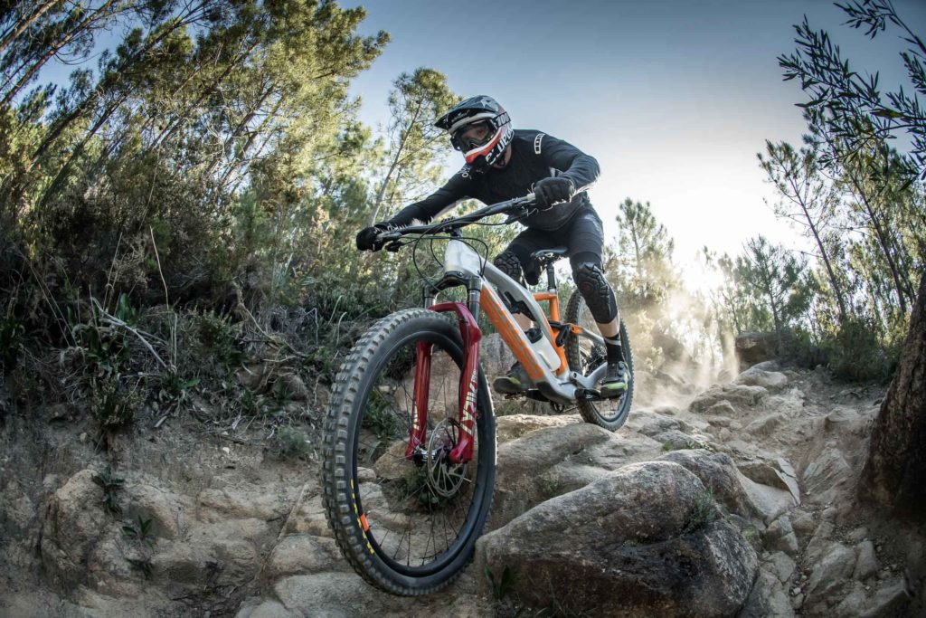 Test nouveauté | RockShox Lyrik Ultimate MY20 : récit d'une session de test, de Sintra à nos sentiers