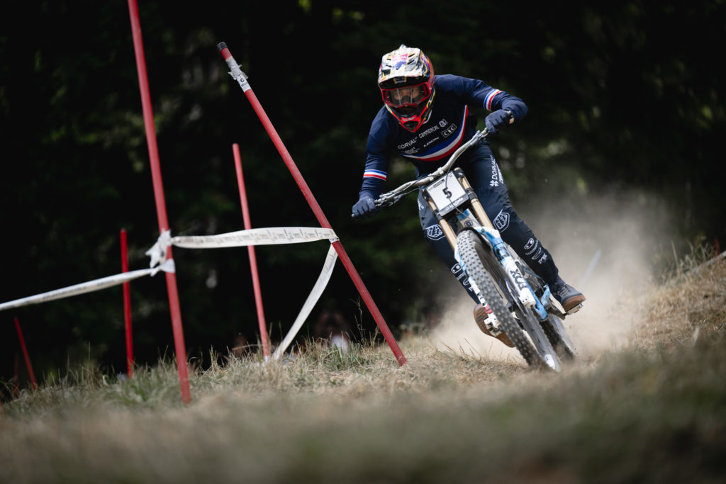 Worlds 2022⎜Qualifications DH : Coulanges et Nicole s'installent en tête