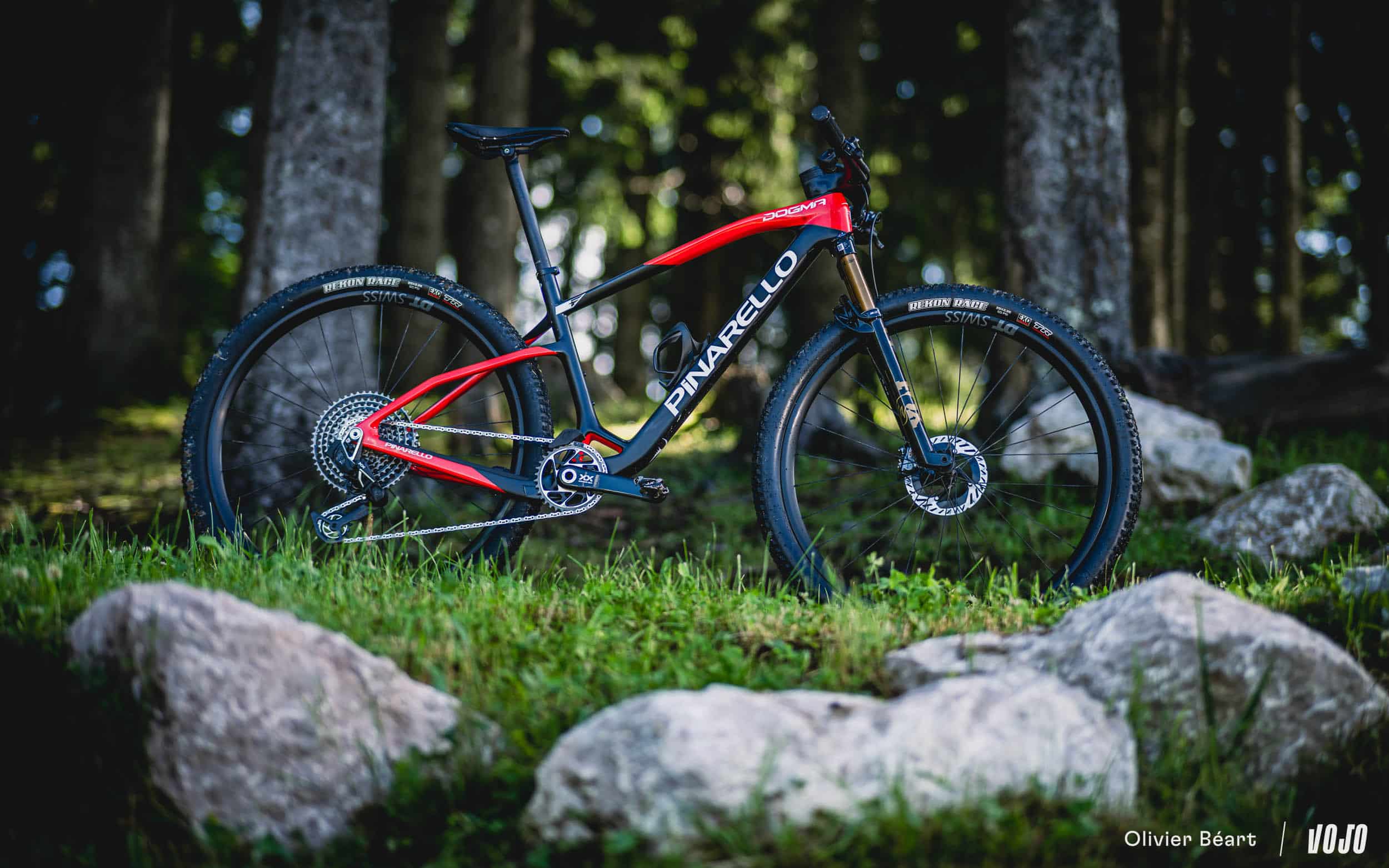 https://www.vojomag.nl/app/uploads/2024/07/Pinarello Dogma XC Hardtail test essai avis - Copyright Olivier Beart Pressesports Vojo Magazine 2.jpg