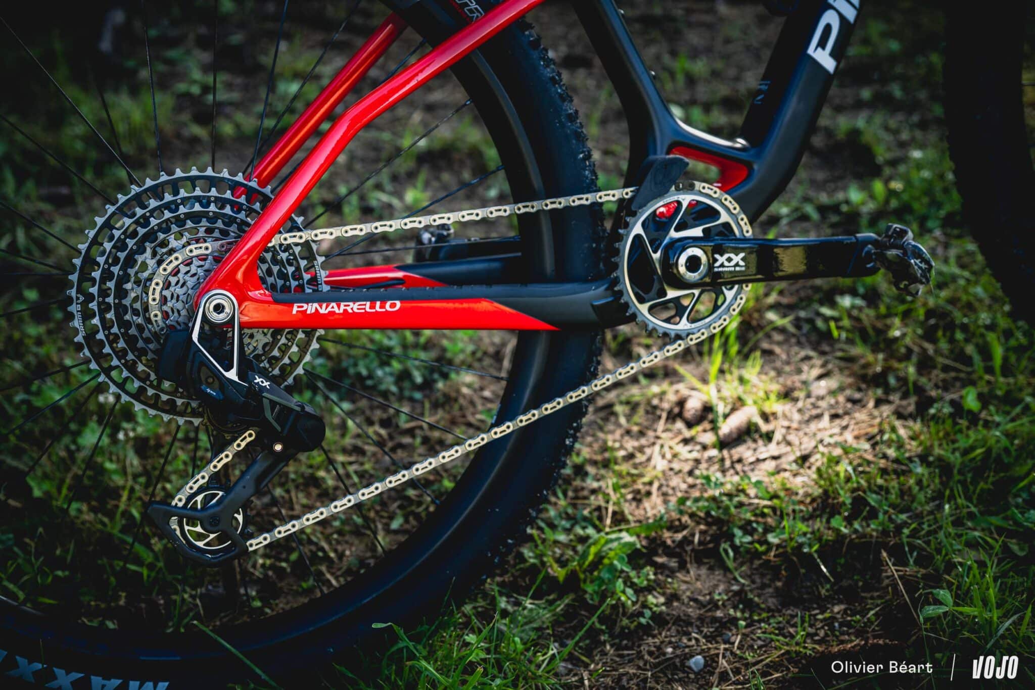 https://www.vojomag.nl/app/uploads/2024/07/Pinarello Dogma XC Hardtail test essai avis - Copyright Olivier Beart Vojo Magazine 26 2048x1366.jpg