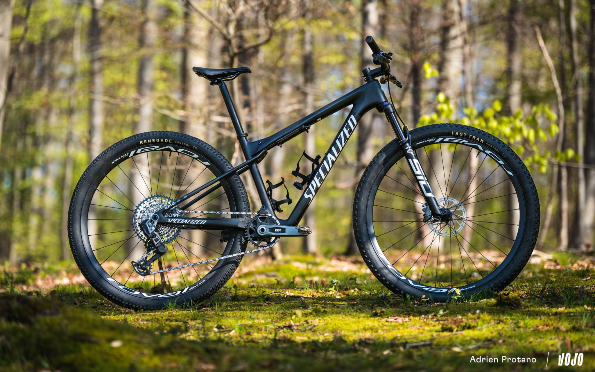 https://www.vojomag.nl/app/uploads/2024/07/Specialized Epic 2024 WC 8 Evo Comparatif Test Vojo A.Protano 1 11 2048x1280.jpg