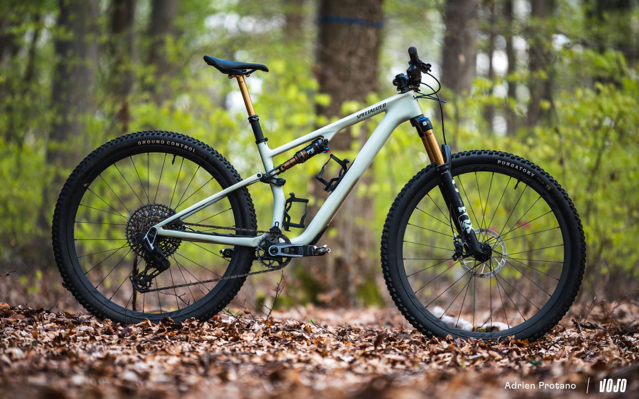 https://www.vojomag.nl/app/uploads/2024/07/Specialized Epic 2024 WC 8 Evo Comparatif Test Vojo A.Protano 1 11 2048x1280.jpg