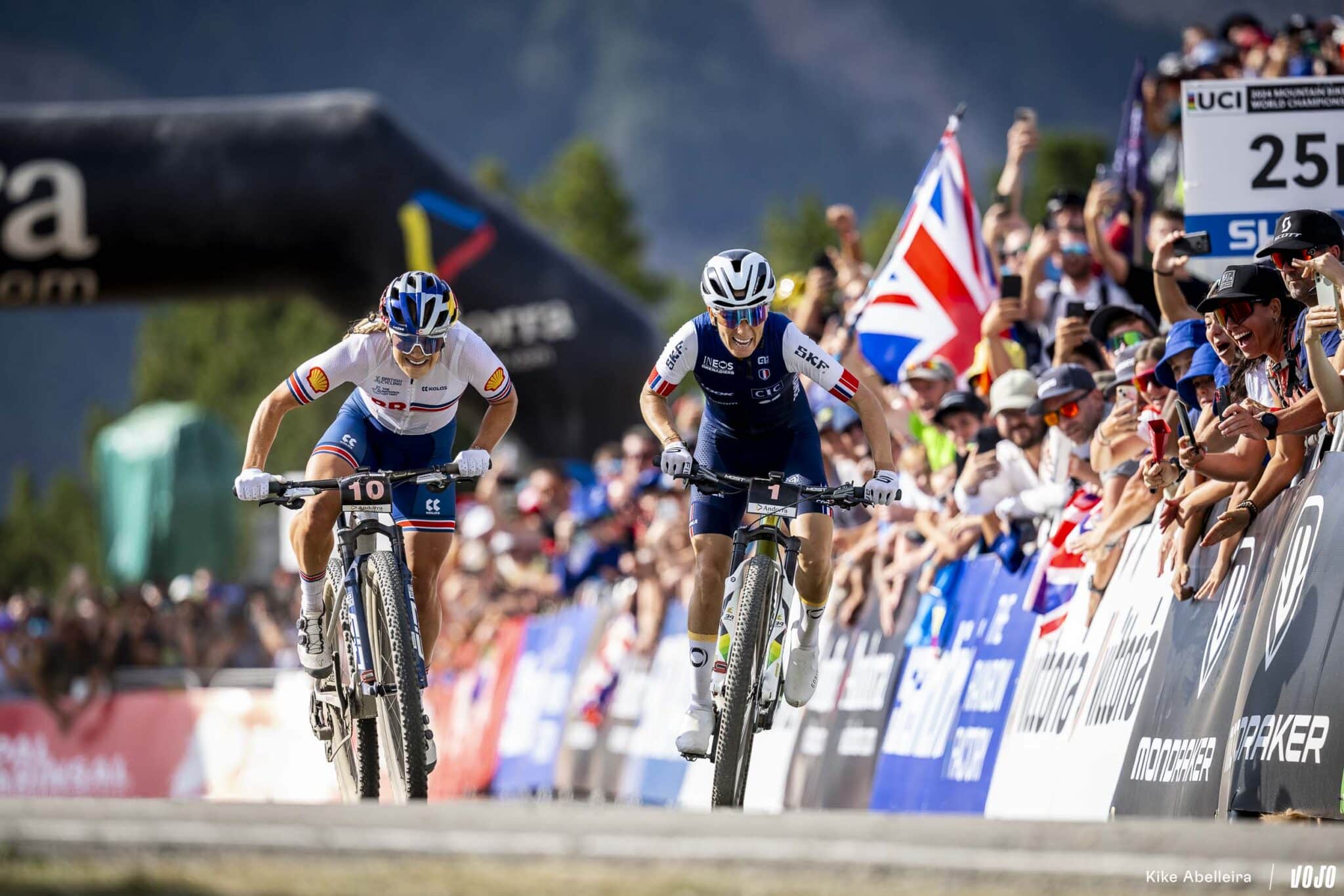 WK MTB Vallnord 2024 | Short Track vrouwen: Evie Richards verbrodt masterplan Pauline Ferrand-Prévot