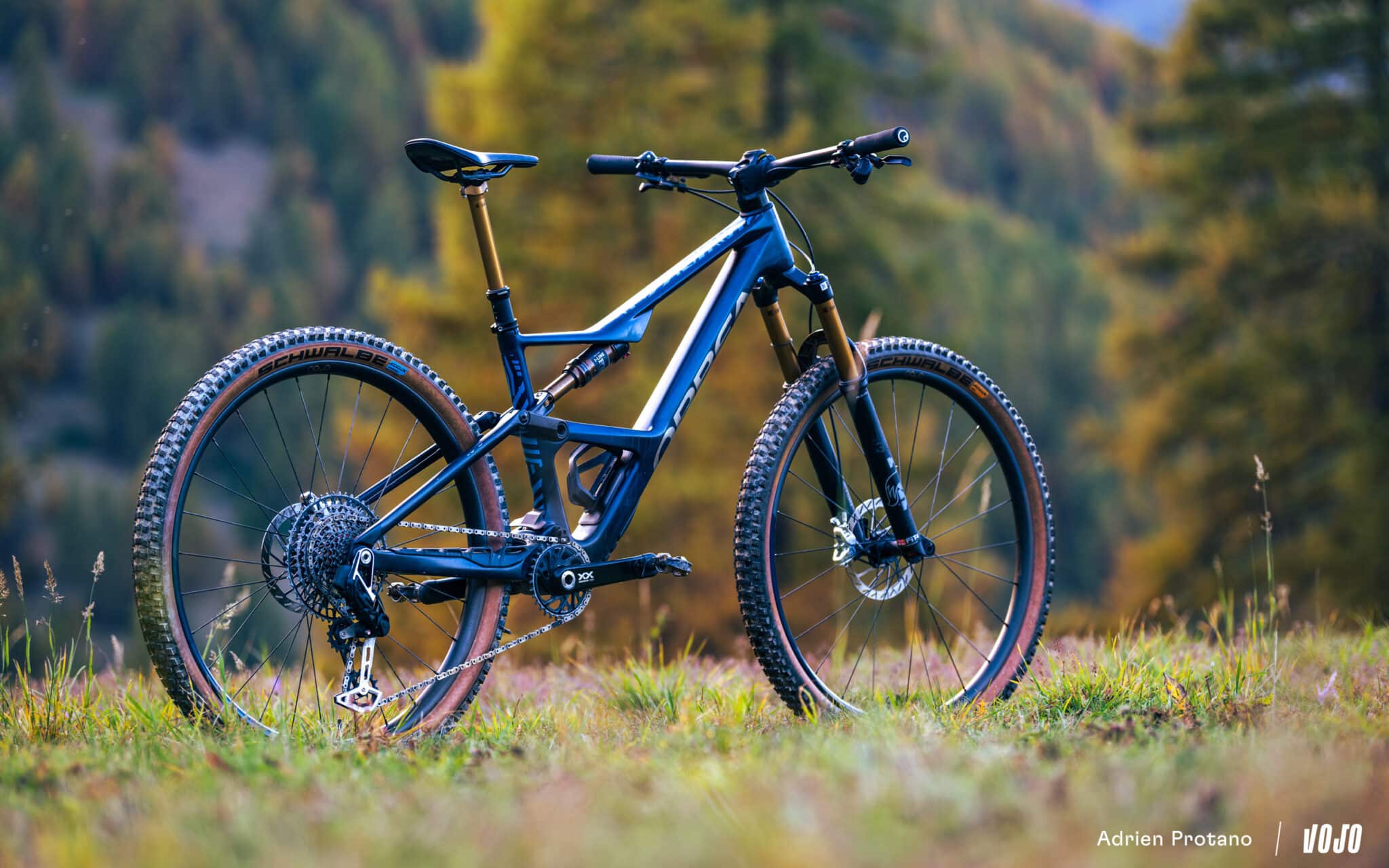 https://www.vojomag.nl/app/uploads/2024/11/Orbea Occam SL VS LT test avis comparaison Vojo A.Protano 1 12 2048x1280.jpg