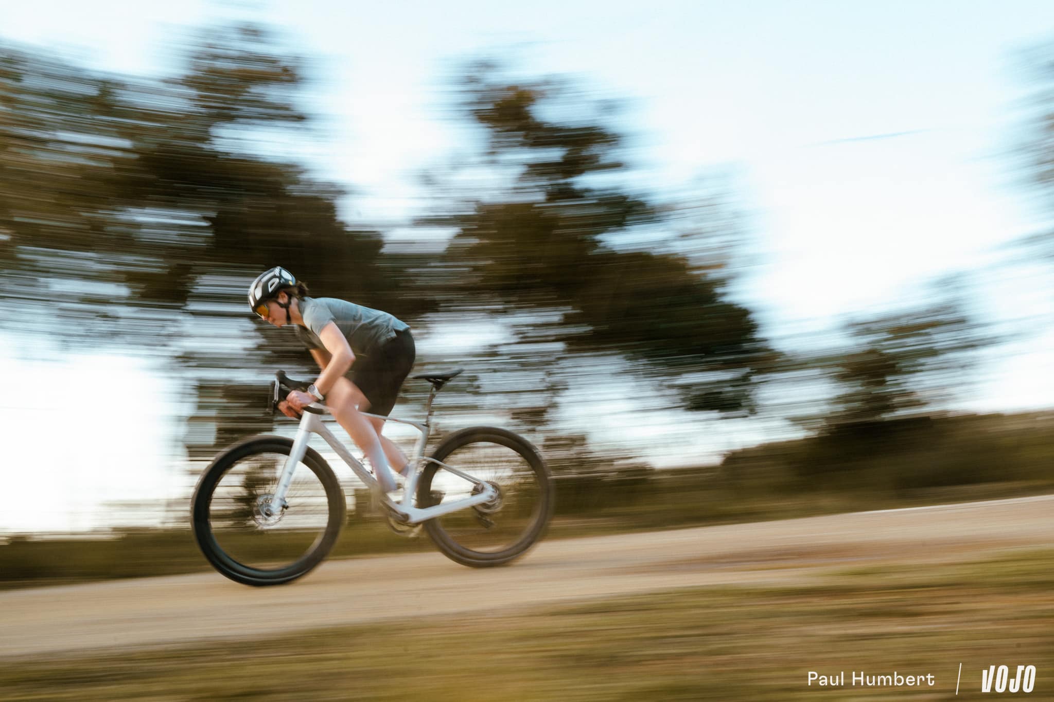 https://www.vojomag.nl/app/uploads/2025/02/gravel test mondraker arid 2025 vojo paul humbert 23.jpg